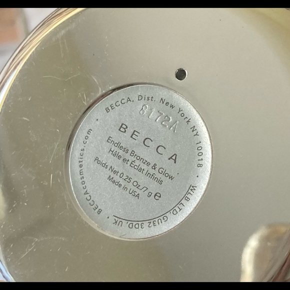 Becca and Laura Geller Highlighter bundle - Picture 3 of 7